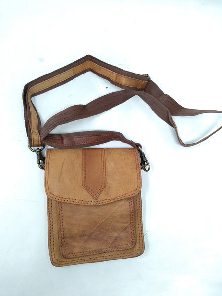 BOLSA CHICA BANDOLERA MARICONERA DE PIEL PARA HOMBRE