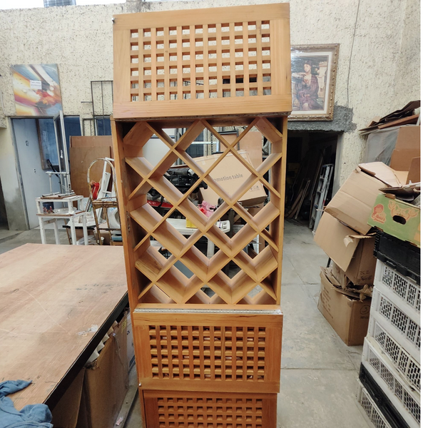 Mueble de madera con compartimientos Usado 72 x33 x70 cm