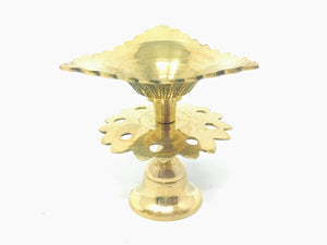 Porta velas de bronce en forma de caliz 6.5 CM