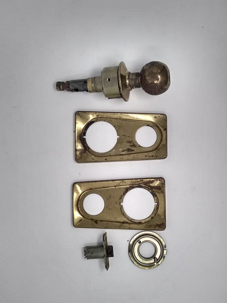 CERRADURA PARA PUERTA TIPO BOLA COLOR LATON BRILLANTE