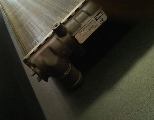 Radiador VW de agua para Golf A3 Y JETTA A3 93-99 c/ detalles