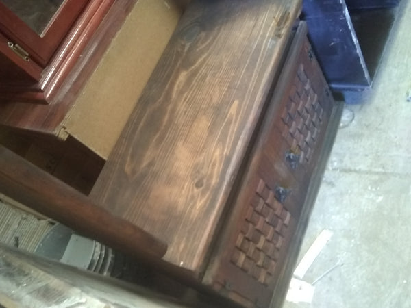 Mueble rústico de madera