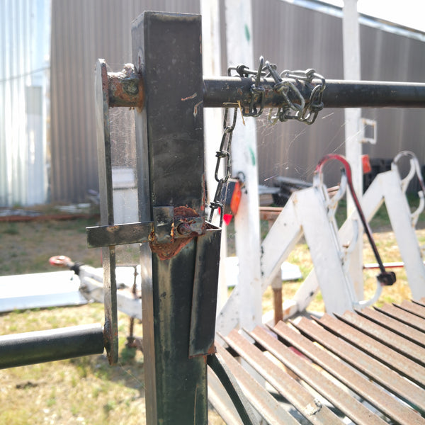 Asador De Carbon Con Sistema Parrilla De Elevacion Usado