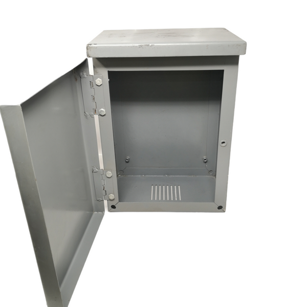 Caja Gabinete Metálico multifuncional 26x19x 36cm usado