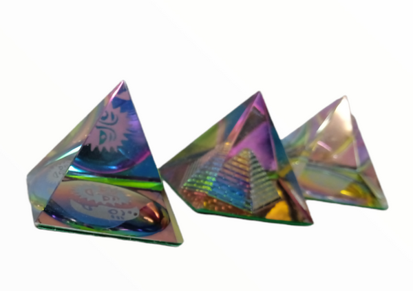 Pirámide decorativa de Cristal  4x3.8 12 Pack