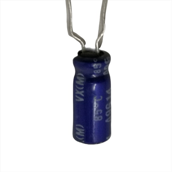 Capacitor Electrolítico radial 4.7uf 50v de aluminio Paquete con 10 pzs