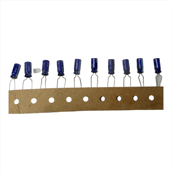 Capacitor Electrolítico radial 4.7uf 50v de aluminio Paquete con 10 pzs